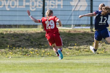 Bild 357 - wBJ Hamburger SV - Hertha BSC : Ergebnis: 5:2